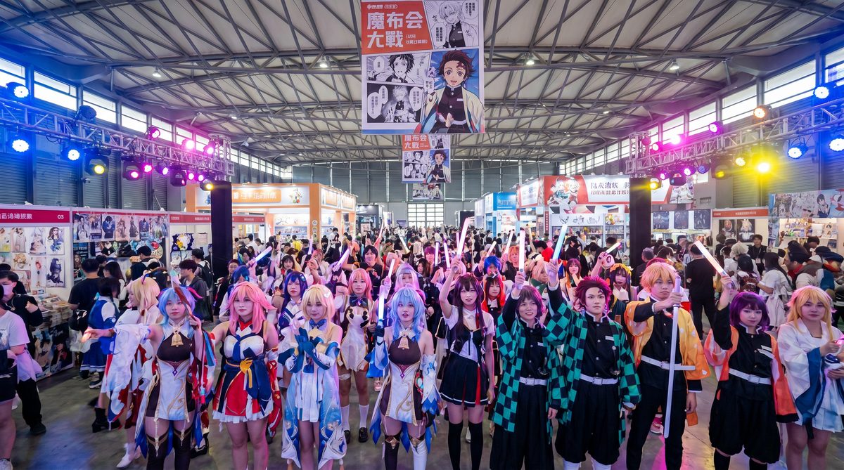 男同体育生动漫cosplay视频